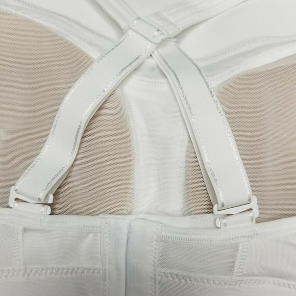 Active Maximum Support Sports Bra - Picture 3 of 5